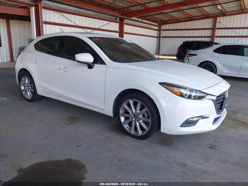 2017 MAZDA MAZDA3 TOURING 2.5 | 3MZBN1L36HM132692 | UPCARS