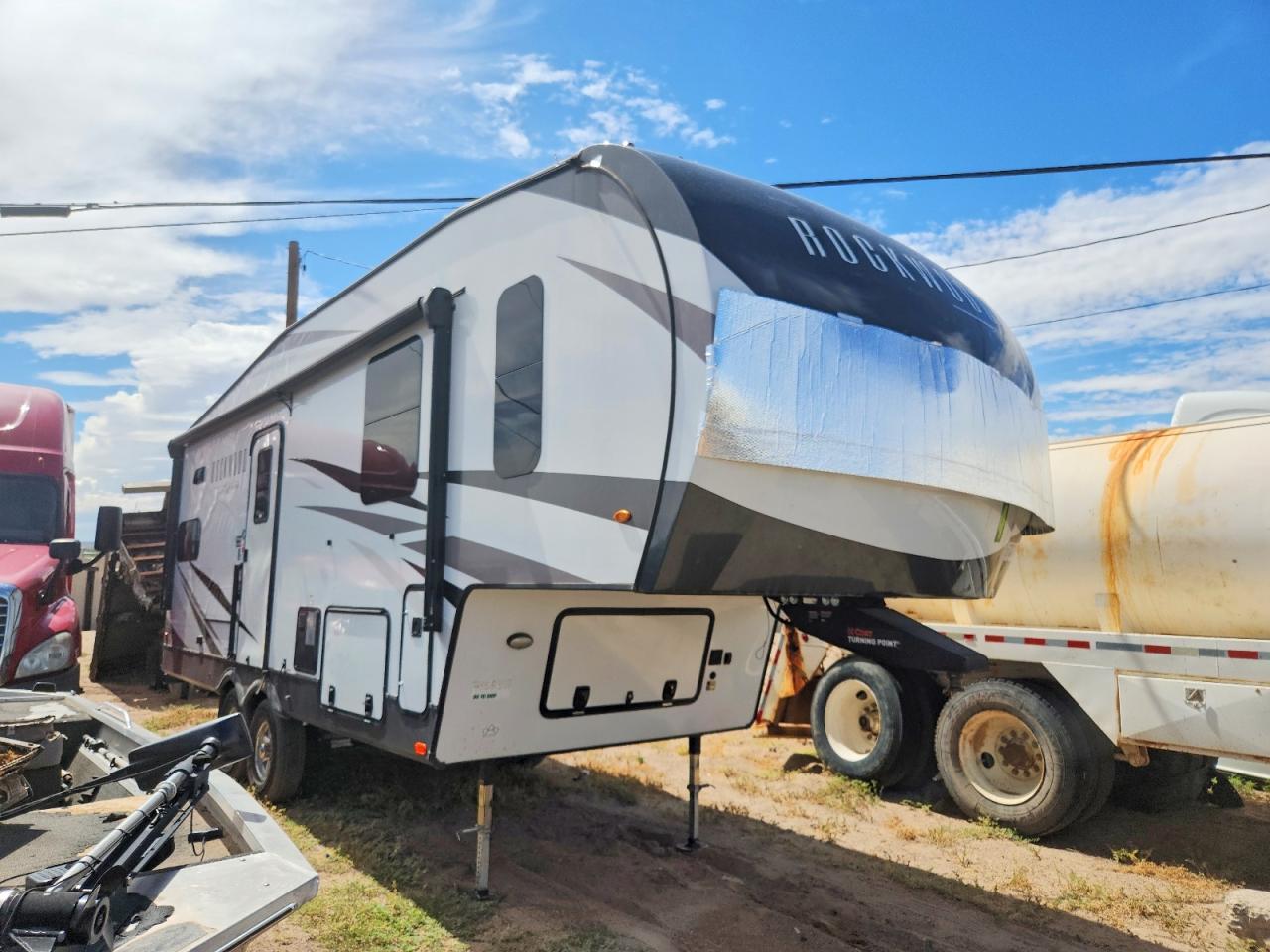 2024 FORESRIVER ROCKWOOD FOREST RIVER  CAMPER | 4X4FRLE21R1905831 | UPCARS