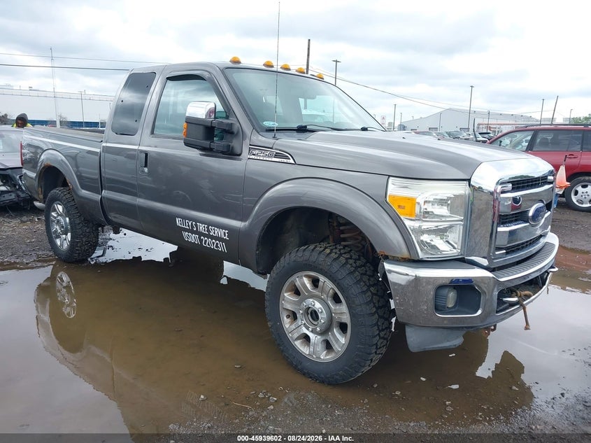 2013 FORD SUPER DUTY F-250 SRW LARIAT | 1FT7X2B67DEA90148 | UPCARS