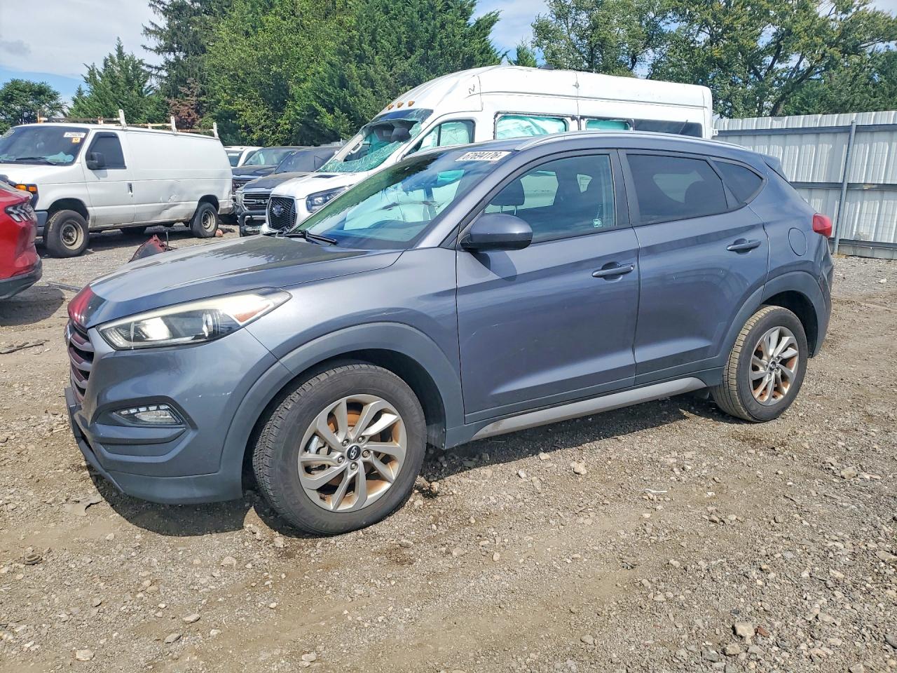 2017 HYUNDAI TUCSON SE | KM8J3CA49HU278748 | UPCARS
