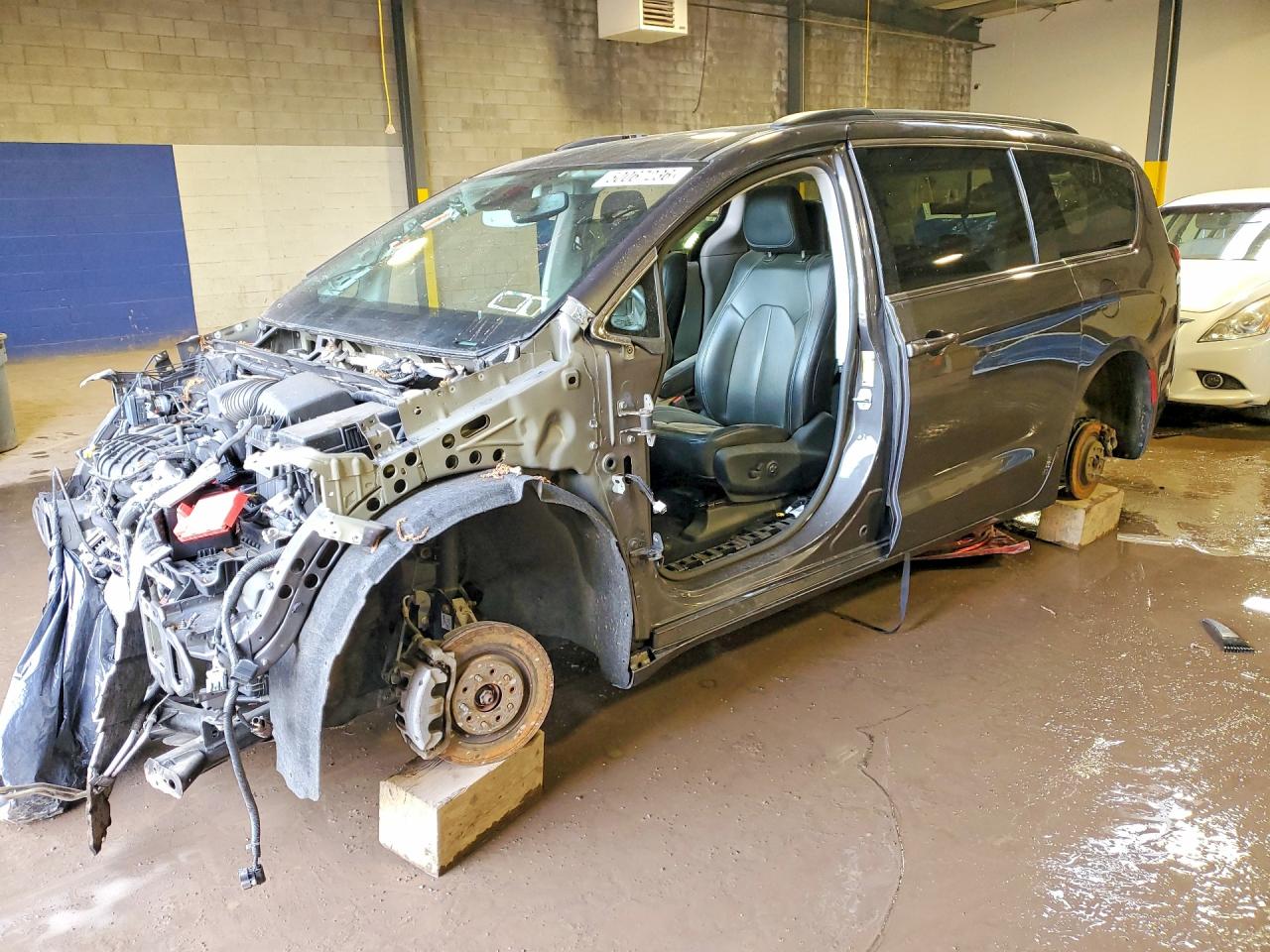2022 CHRYSLER PACIFICA TOURING L | 2C4RC3BG0NR100249 | UPCARS