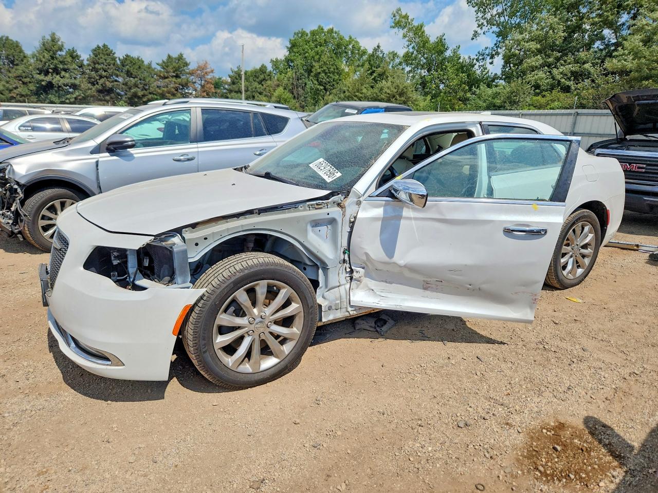 2015 CHRYSLER 300 | 2C3CCAKG2FH749850 | UPCARS
