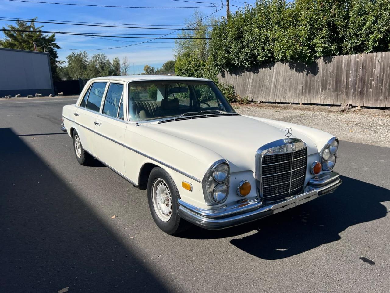 1972 MERCEDES-BENZ 280-CLASS | 10806812005981 | UPCARS