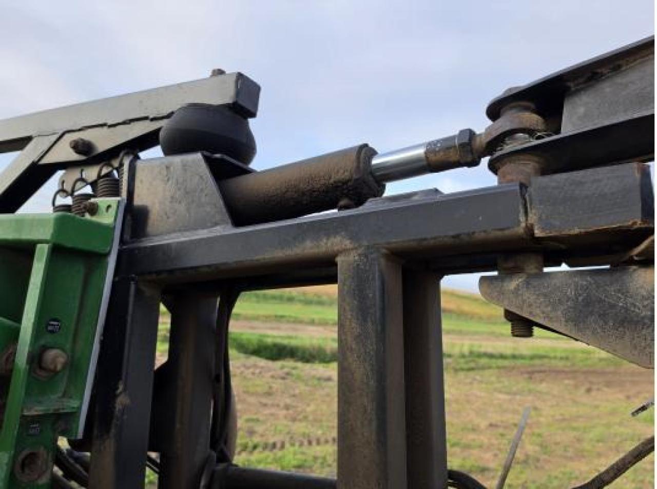 2000 JOHN DEER INDUSTRIAL E 4700 - SPRAYER | N04700X006191 | UPCARS