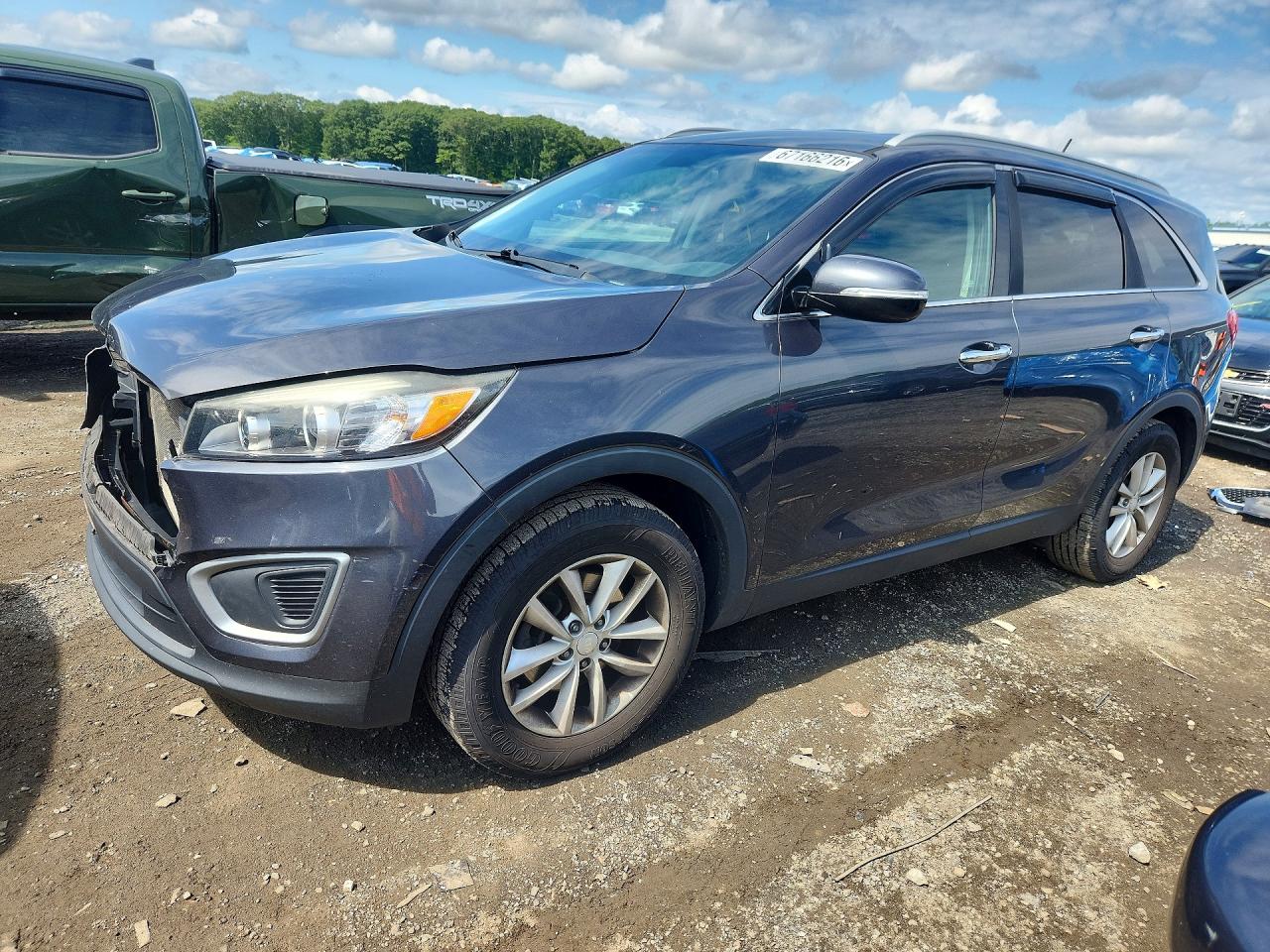2016 KIA SORENTO LX | 5XYPG4A32GG122843 | UPCARS