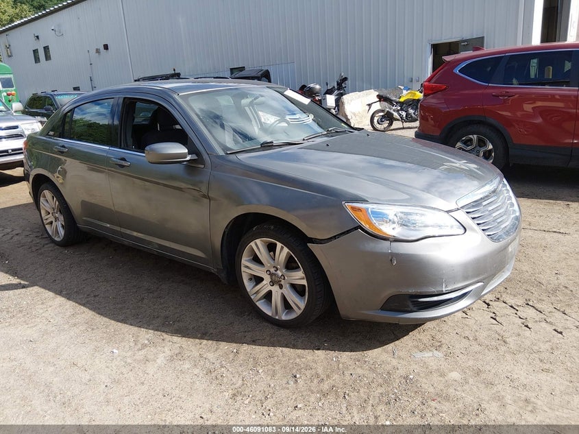 2013 CHRYSLER 200 LX | 1C3CCBAB8DN669601 | UPCARS