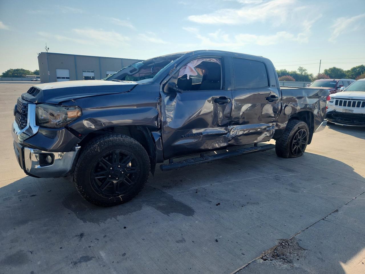 2018 TOYOTA TUNDRA CREWMAX SR5 | 5TFDW5F19JX743066 | UPCARS
