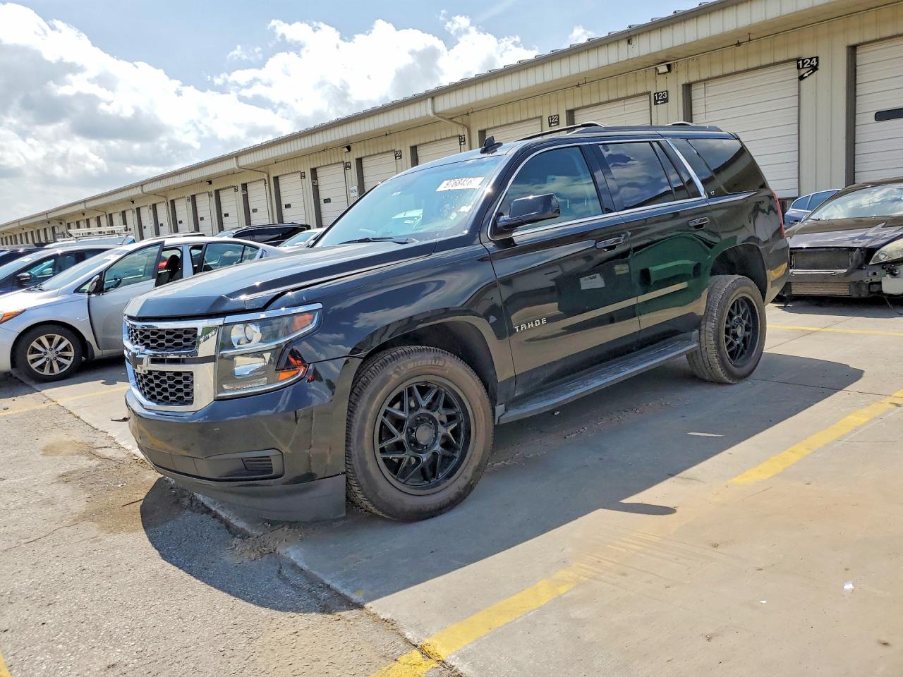 2017 CHEVROLET TAHOE K1500 LT | 1GNSKBKC8HR161720 | UPCARS