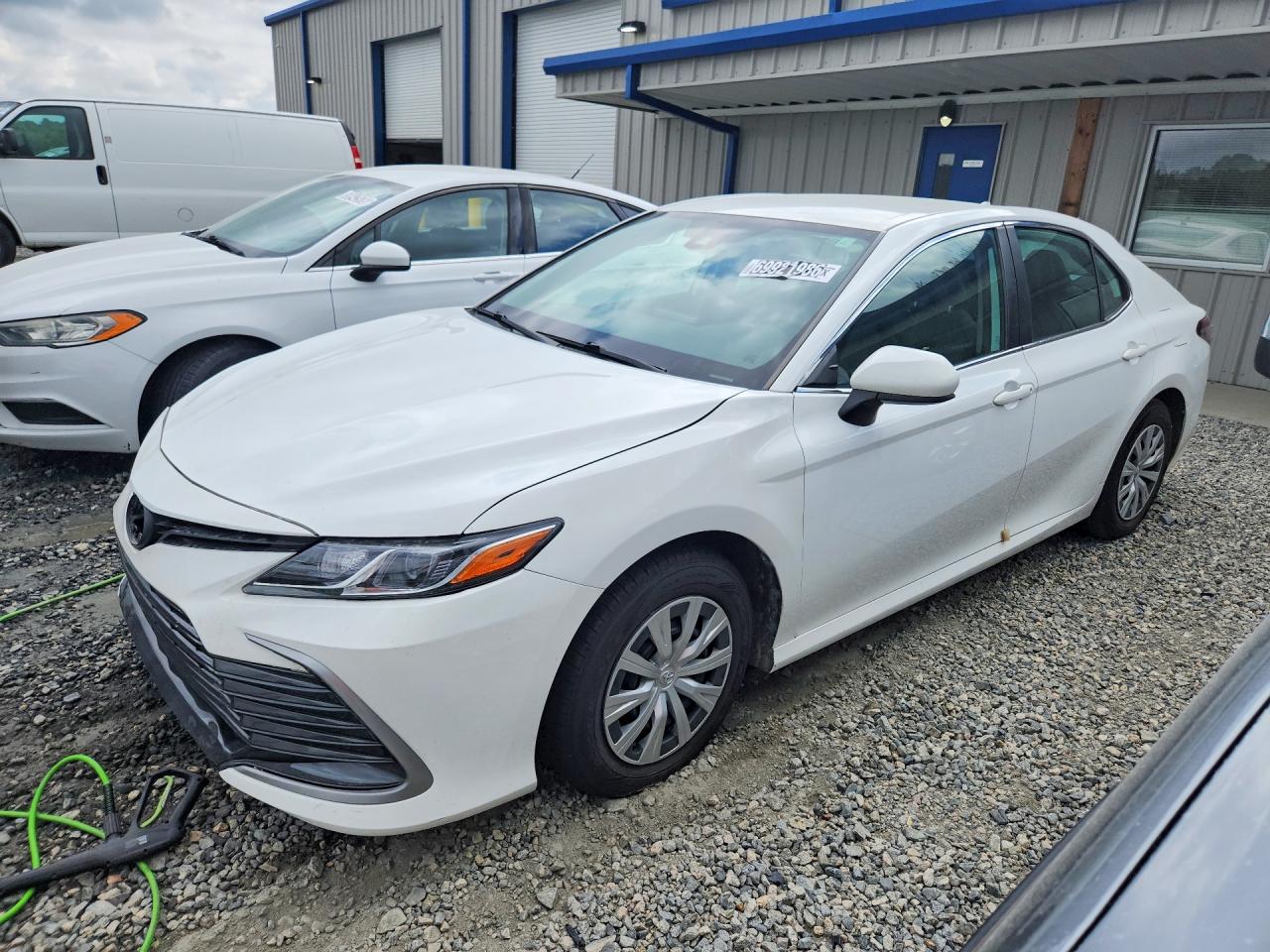2024 TOYOTA CAMRY LE | 4T1C31AKXRU628305 | UPCARS