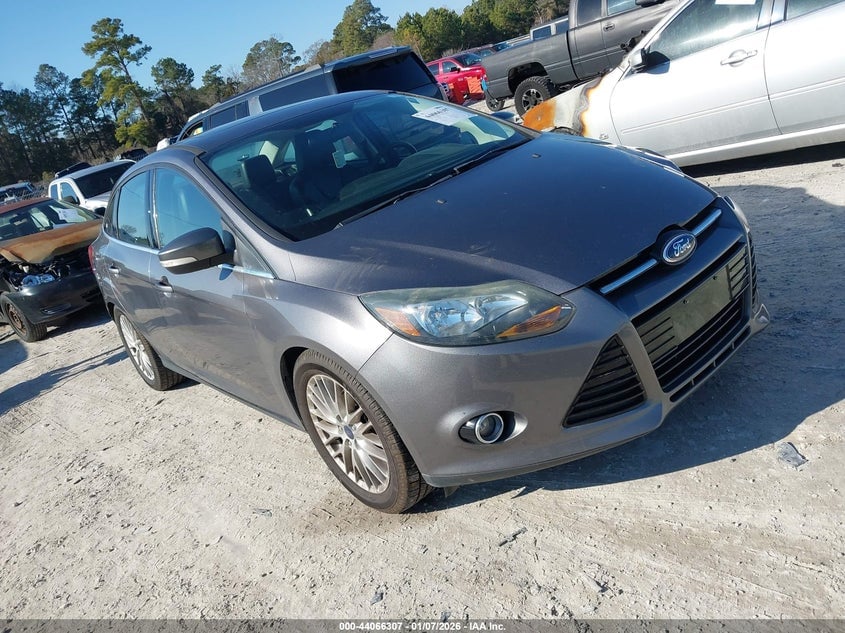 2014 FORD FOCUS TITANIUM | 1FADP3J25EL395772 | UPCARS