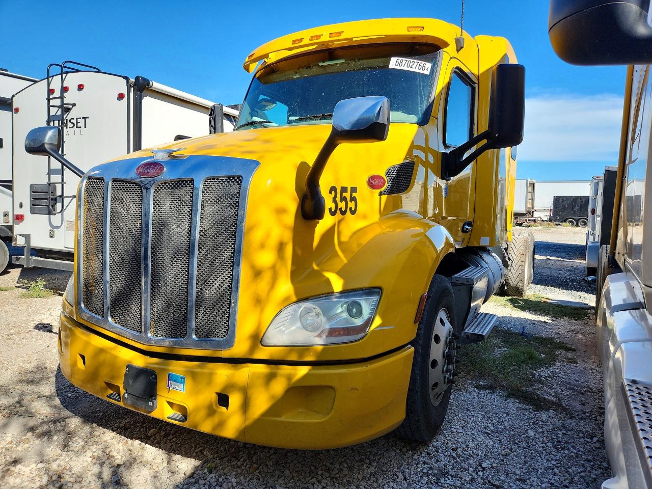 2013 PETERBILT ALL OTHER SEMI TRUCK | 1XPBDP9XXKD495761 | UPCARS