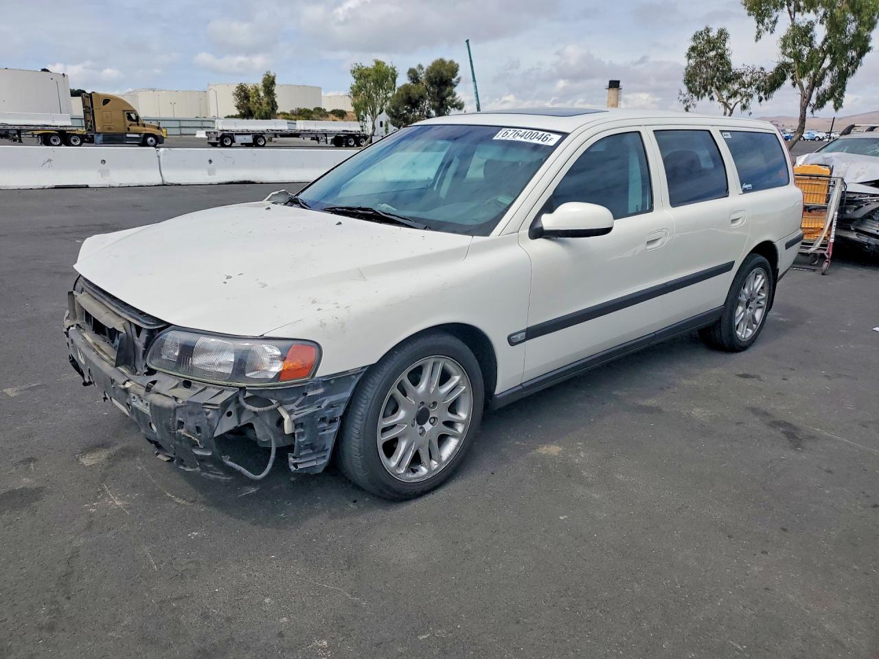 2001 VOLVO V70 2.4T | YV1SW58D811140766 | UPCARS