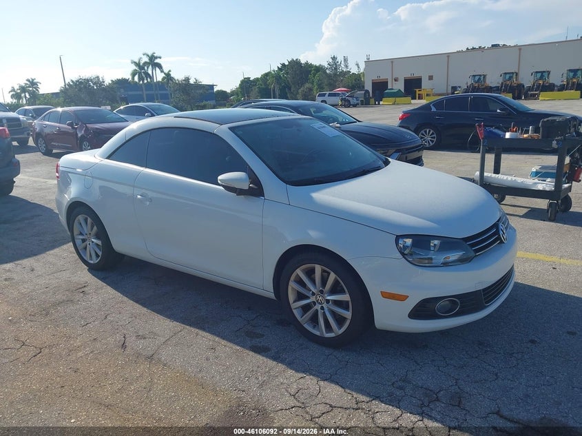 2015 VOLKSWAGEN EOS KOMFORT EDITION | WVWBW8AH9FV001055 | UPCARS