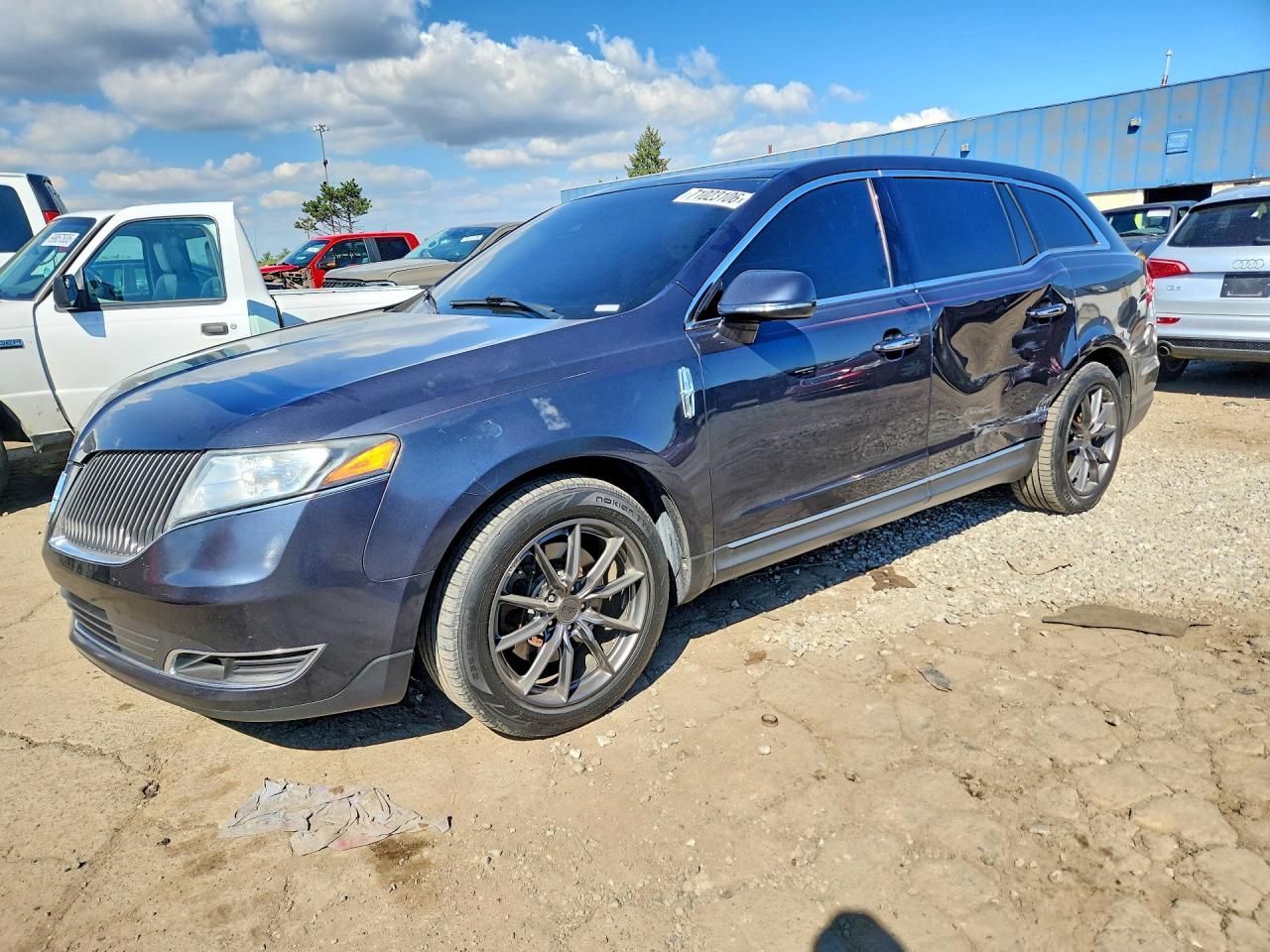 2013 LINCOLN MKT | 2LMHJ5ATXDBL54473 | UPCARS