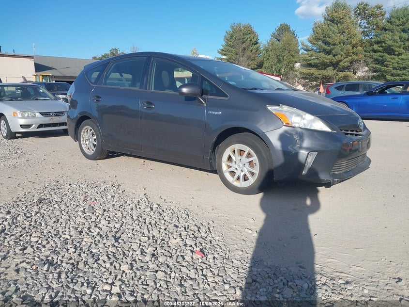 2013 TOYOTA PRIUS V TWO | JTDZN3EUXD3199312 | UPCARS