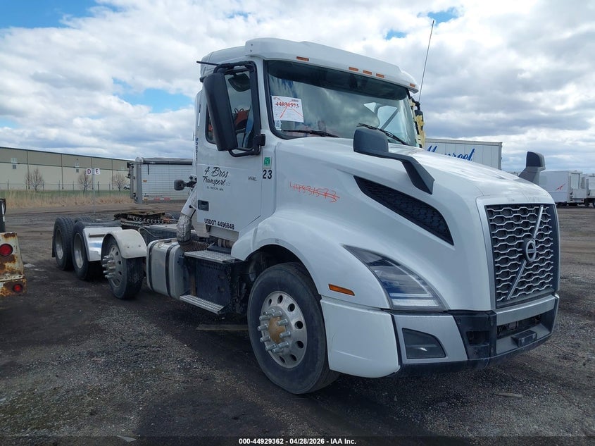 2019 VOLVO VNL | 4V4N99EHXKN211585 | UPCARS