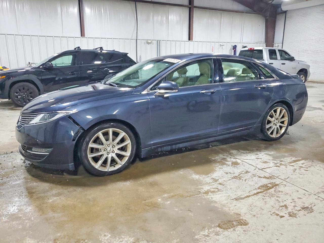 2014 LINCOLN MKZ | 3LN6L2J94ER826380 | UPCARS