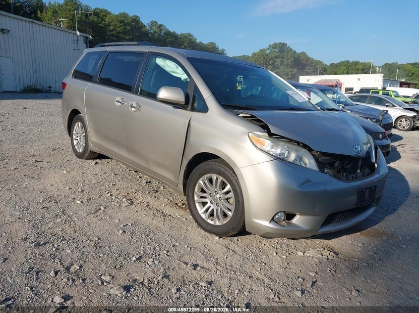 2016 TOYOTA SIENNA XLE 8 PASSENGER | 5TDYK3DC1GS724287 | UPCARS