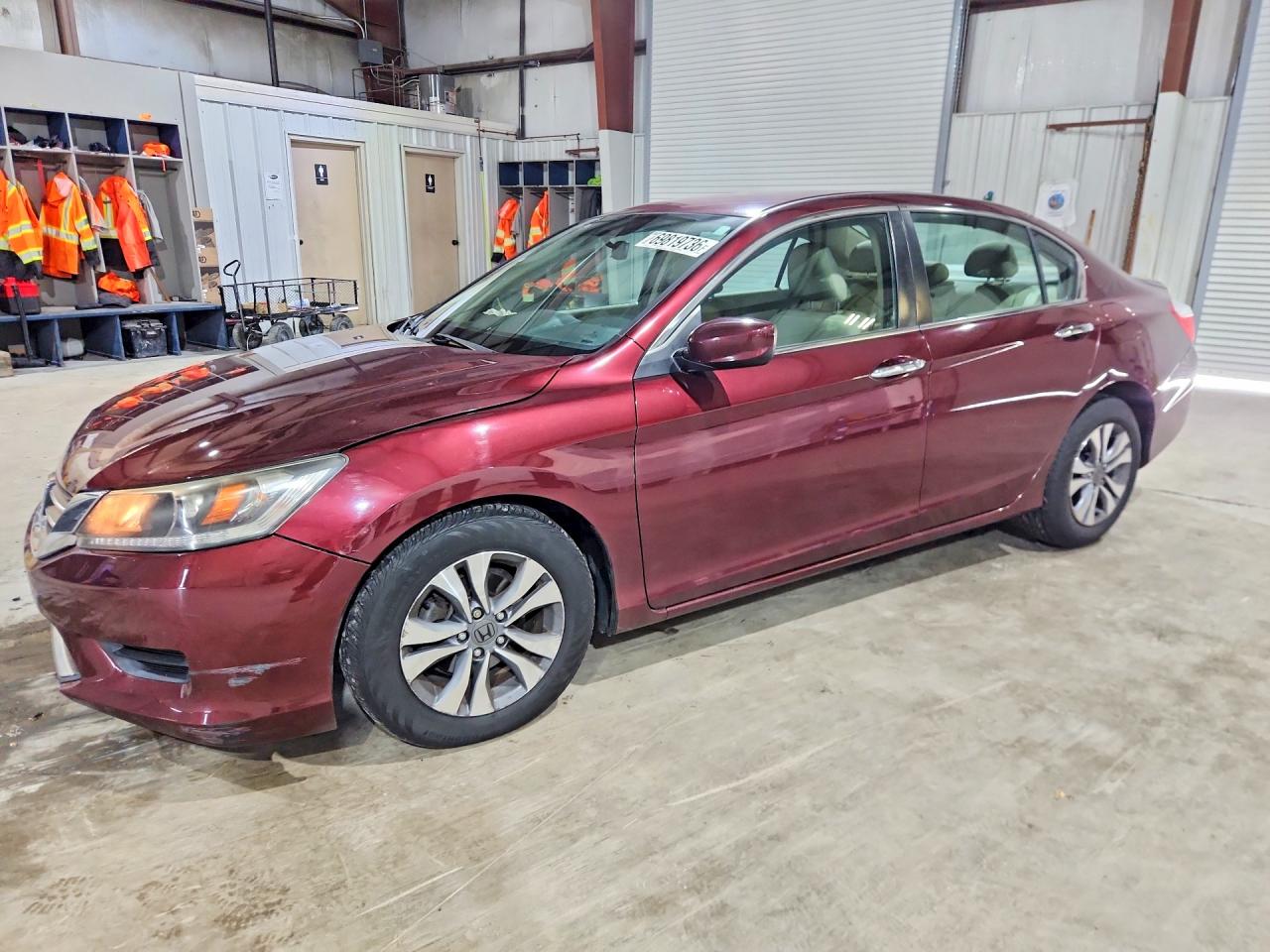 2015 HONDA ACCORD LX | 1HGCR2F32FA229509 | UPCARS
