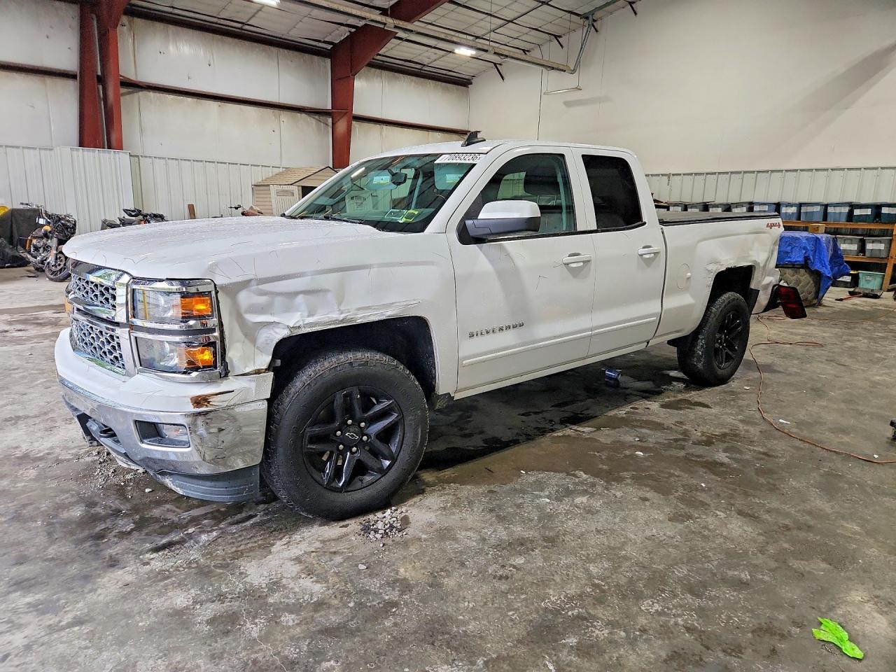 2015 CHEVROLET SILVERADO K1500 LT | 1GCVKREC1FZ243358 | UPCARS