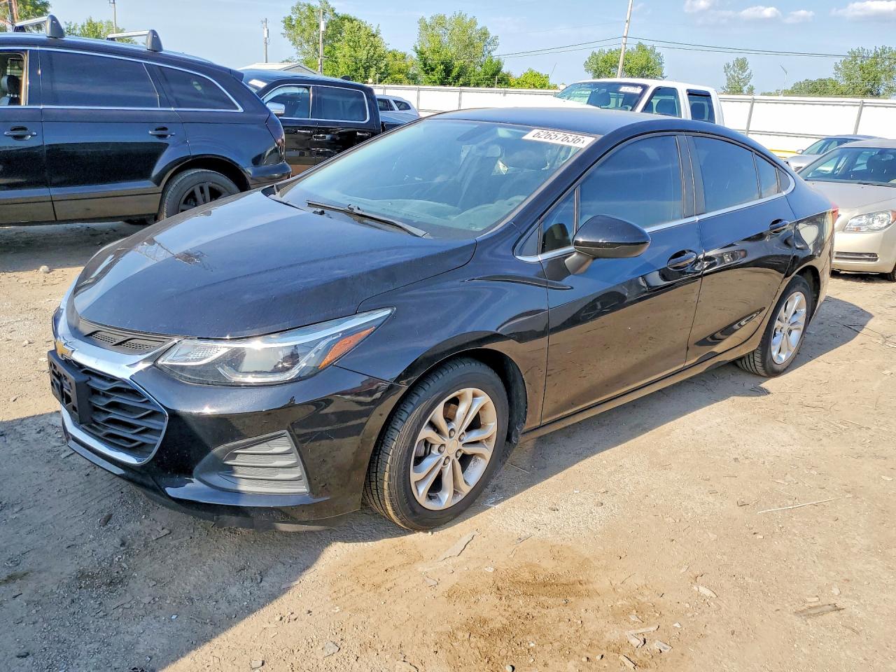 2019 CHEVROLET CRUZE LT | 1G1BE5SM2K7142876 | UPCARS