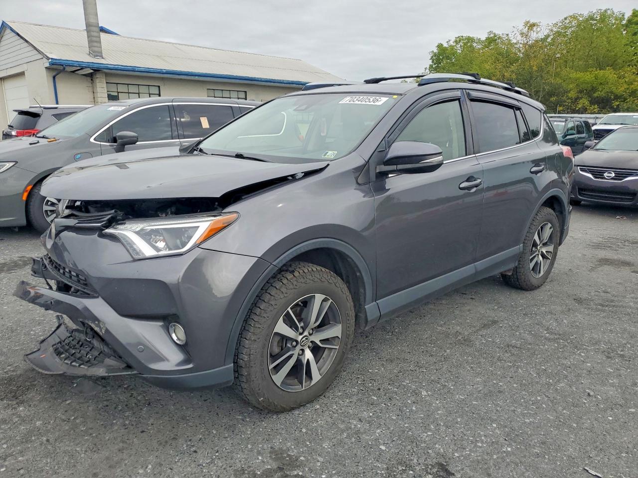 2017 TOYOTA RAV4 XLE | JTMRFREV1HJ117753 | UPCARS