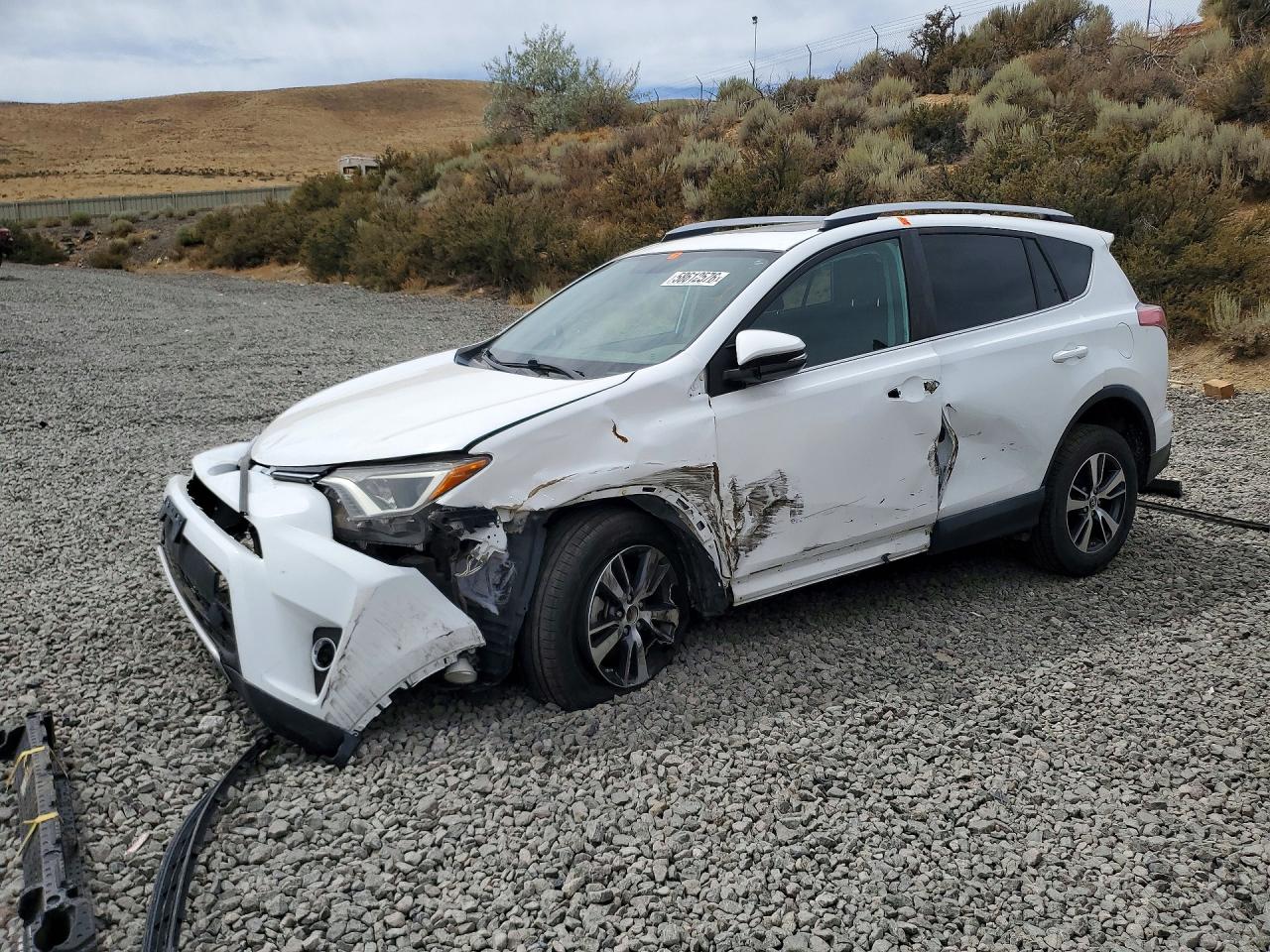 2016 TOYOTA RAV4 XLE | 2T3RFREV2GW438779 | UPCARS