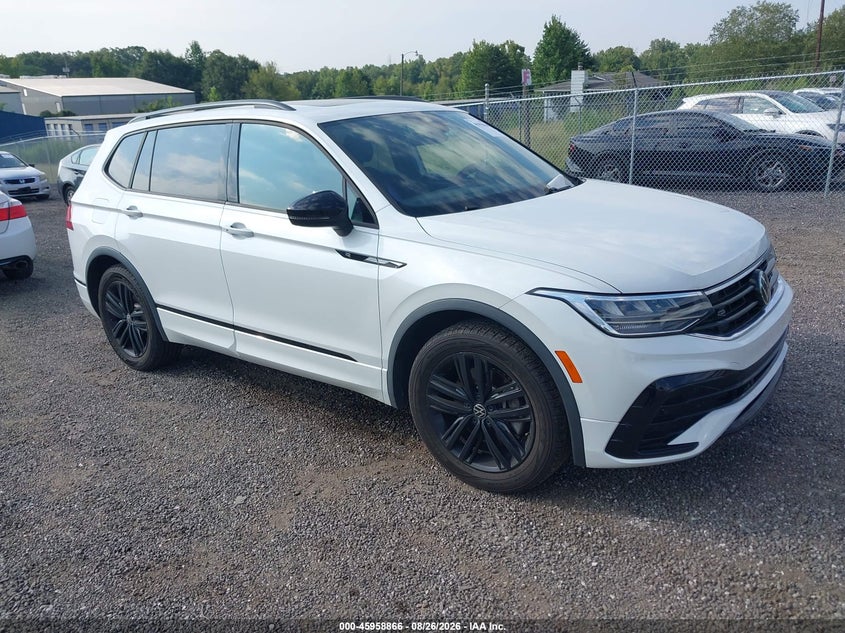 2022 VOLKSWAGEN TIGUAN 2.0T SE R-LINE BLACK | 3VVCB7AX7NM109072 | UPCARS