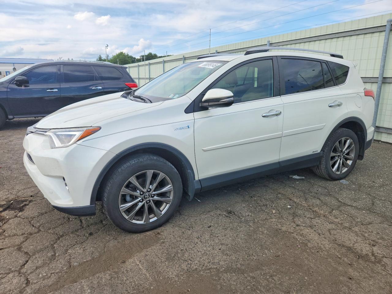2017 TOYOTA RAV4 LIMITED | JTMDJREV2HD091400 | UPCARS