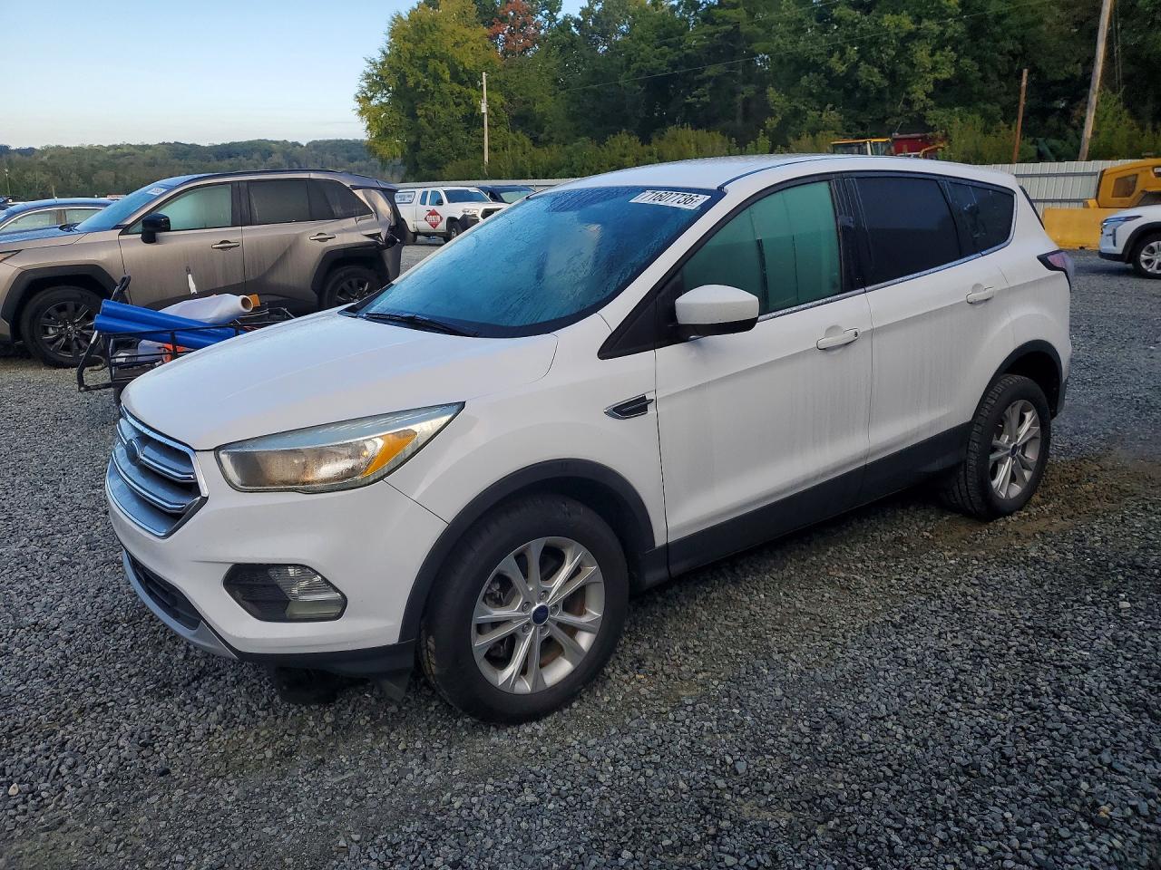 2017 FORD ESCAPE SE | 1FMCU9GD3HUC72301 | UPCARS