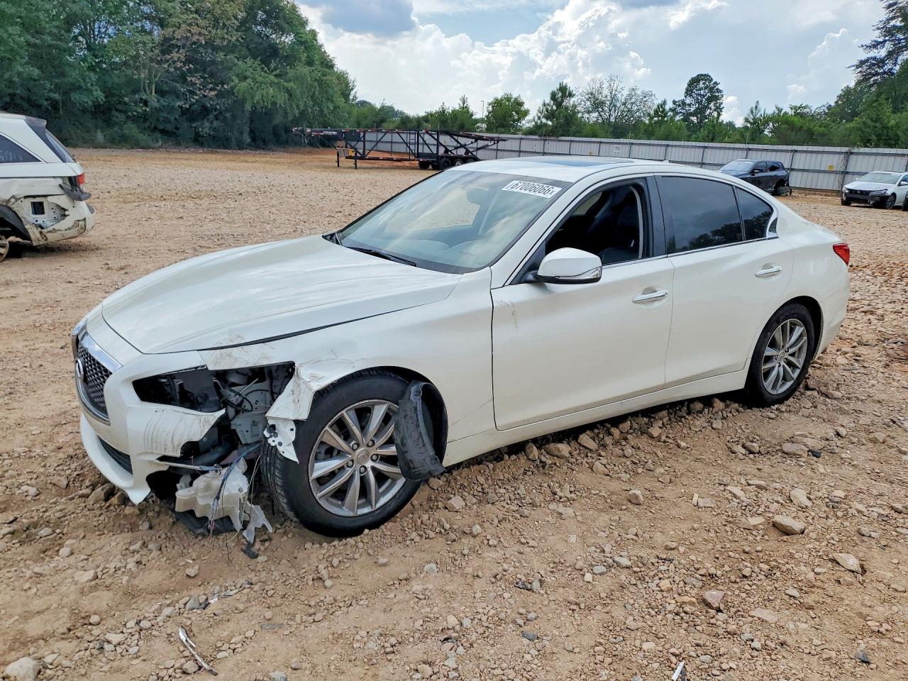 2016 INFINITI Q50 2.0T PREMIUM | JN1CV7AR6GM253348 | UPCARS