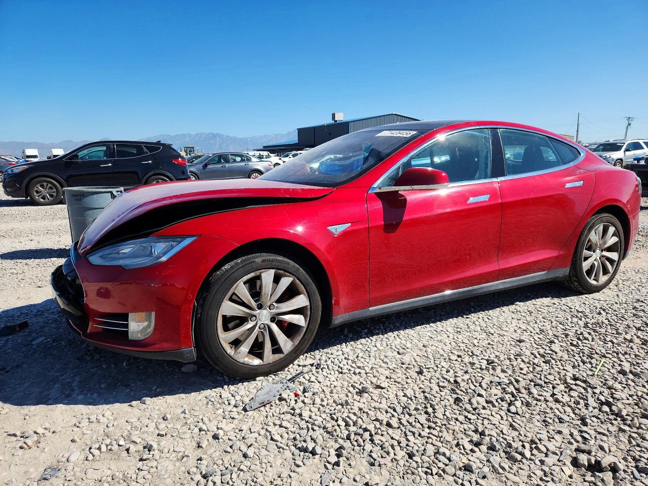 2015 TESLA MODEL S | 5YJSA1E47FF118855 | UPCARS