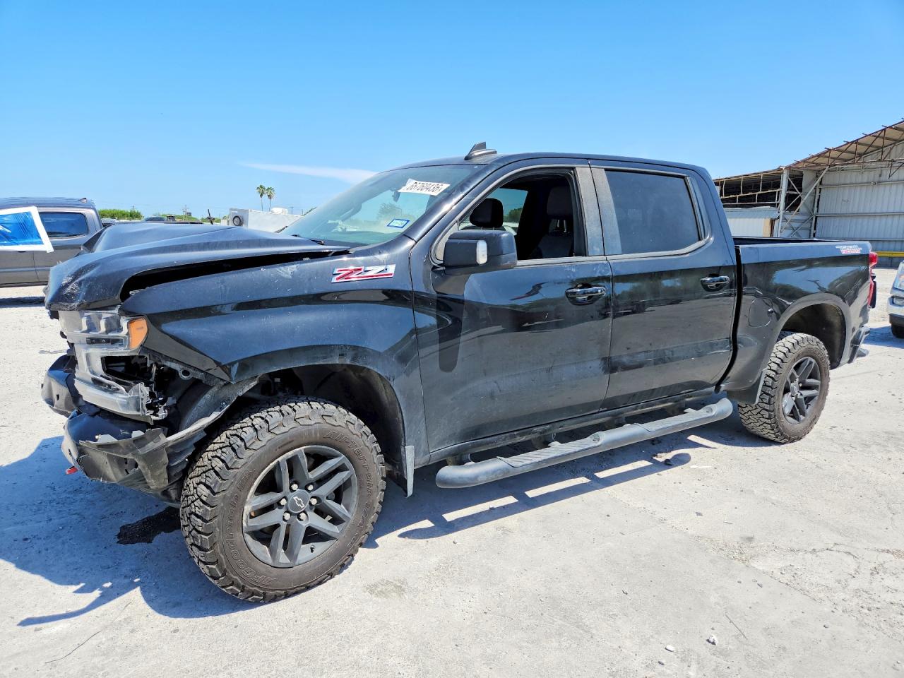 2020 CHEVROLET SILVERADO K1500 LT TRAIL BOSS | 3GCPYFEL8LG399995 | UPCARS