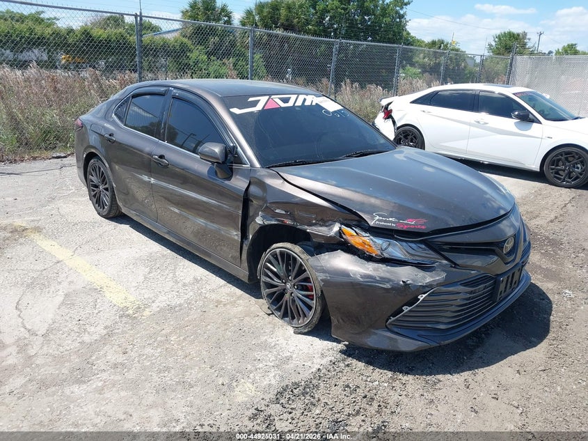 2018 TOYOTA CAMRY XLE | 4T1B11HK4JU020615 | UPCARS