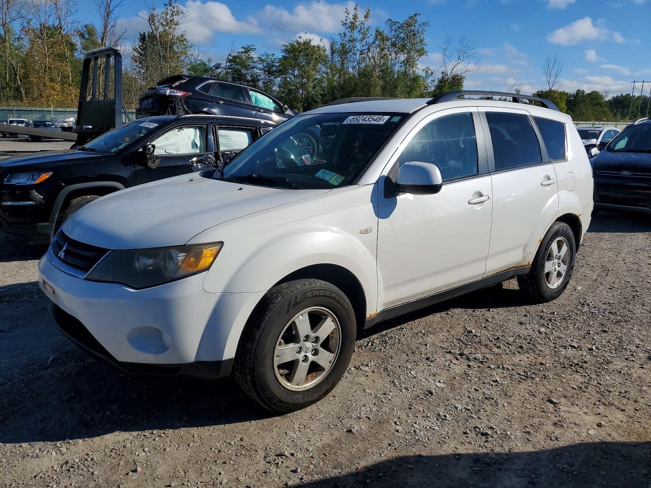 2008 MITSUBISHI OUTLANDER ES | JA4LT21W58Z005926 | UPCARS