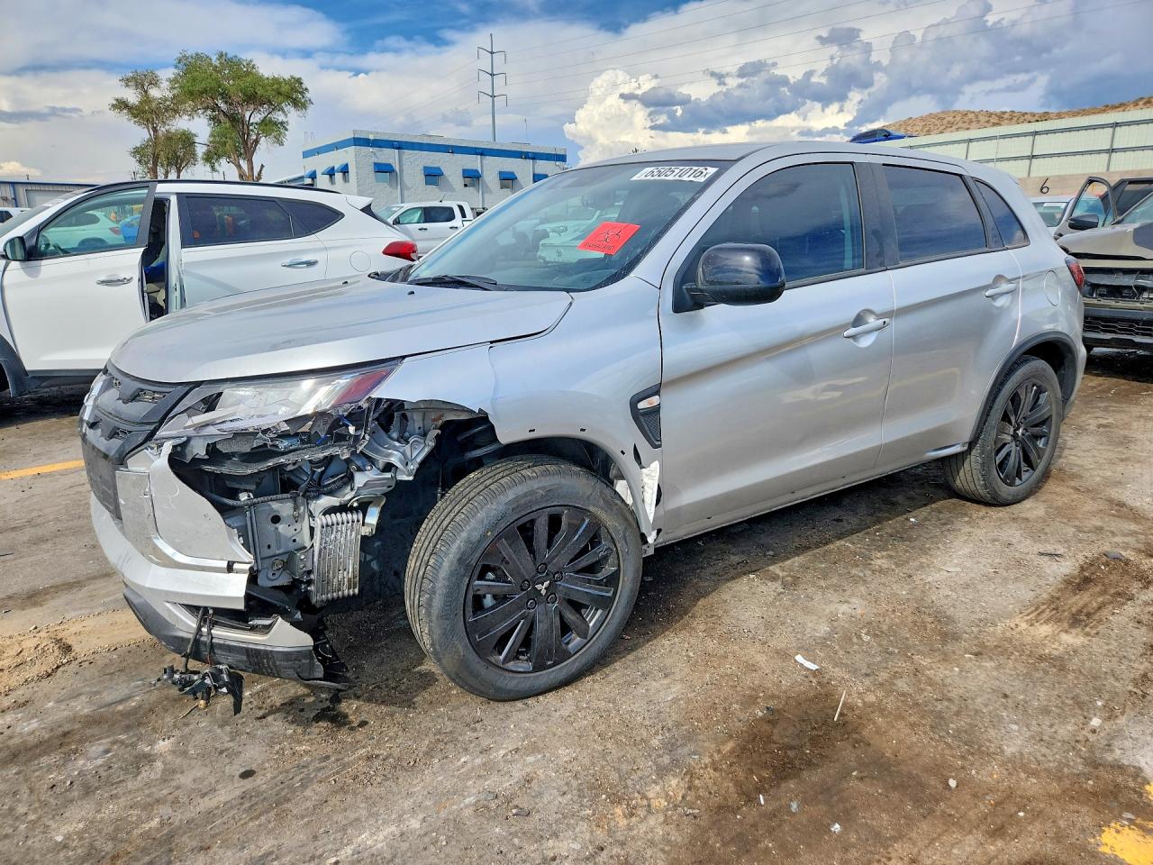 2024 MITSUBISHI OUTLANDER S/SE | JA4ARUAU3RU024389 | UPCARS