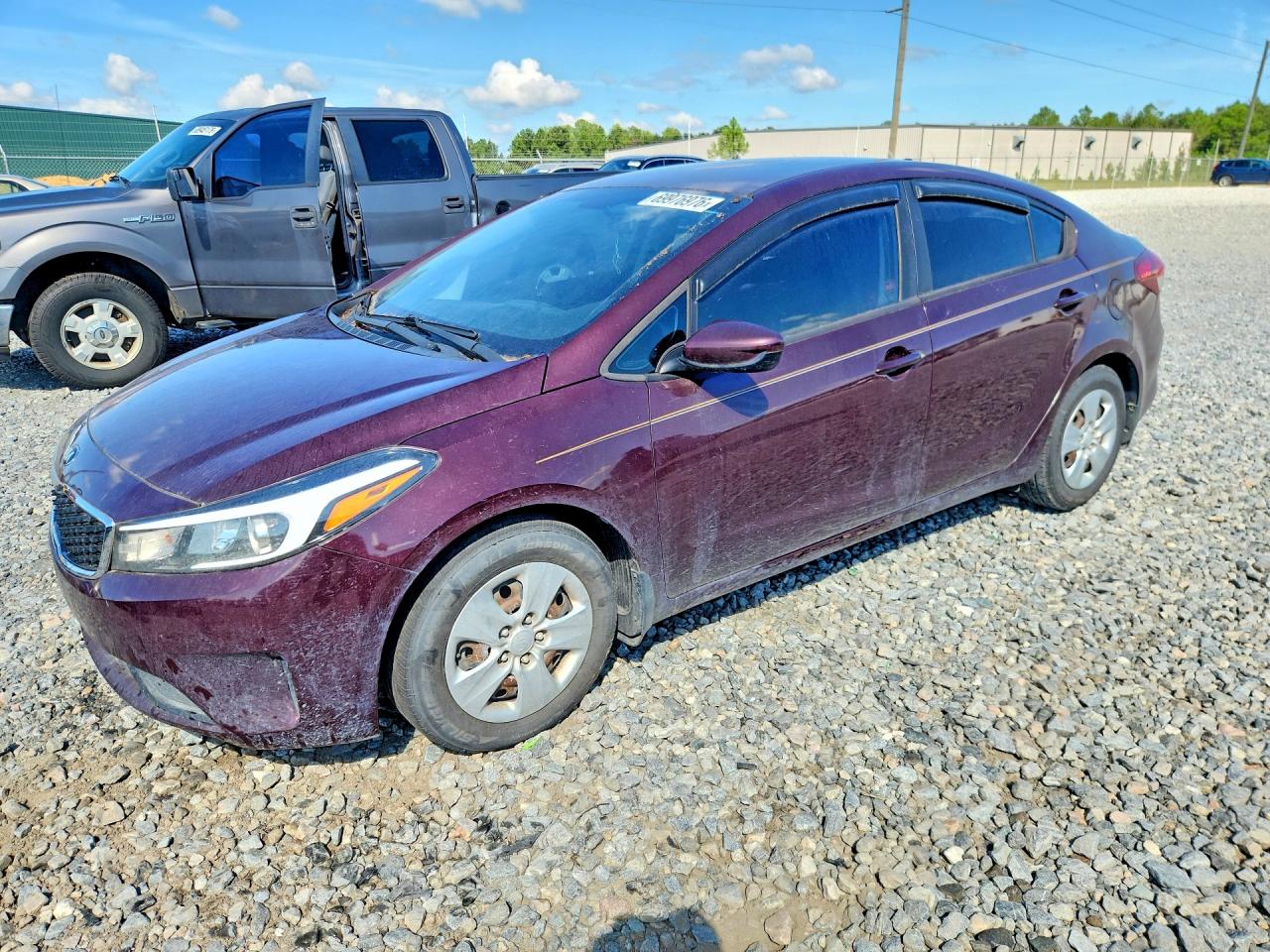 2017 KIA FORTE LX | 3KPFL4A7XHE143321 | UPCARS
