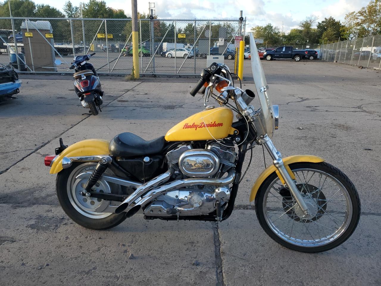 1999 HARLEY-DAVIDSON XL883 C | 1HD4CJM30XK138928 | UPCARS