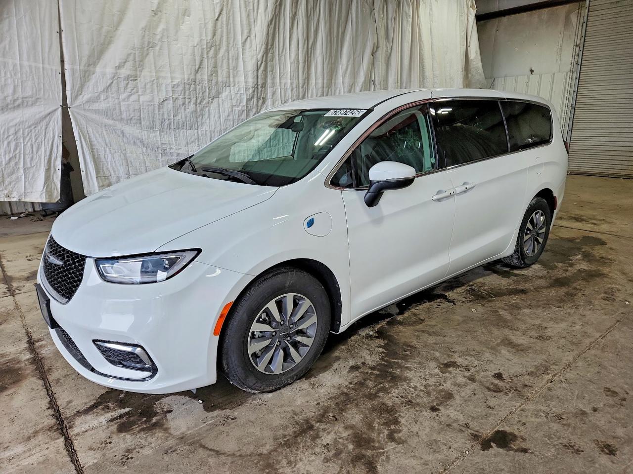 2023 CHRYSLER PACIFICA HYBRID TOURING L | 2C4RC1L74PR599112 | UPCARS