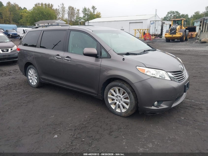 2013 TOYOTA SIENNA XLE 7 PASSENGER | 5TDDK3DC8DS058281 | UPCARS
