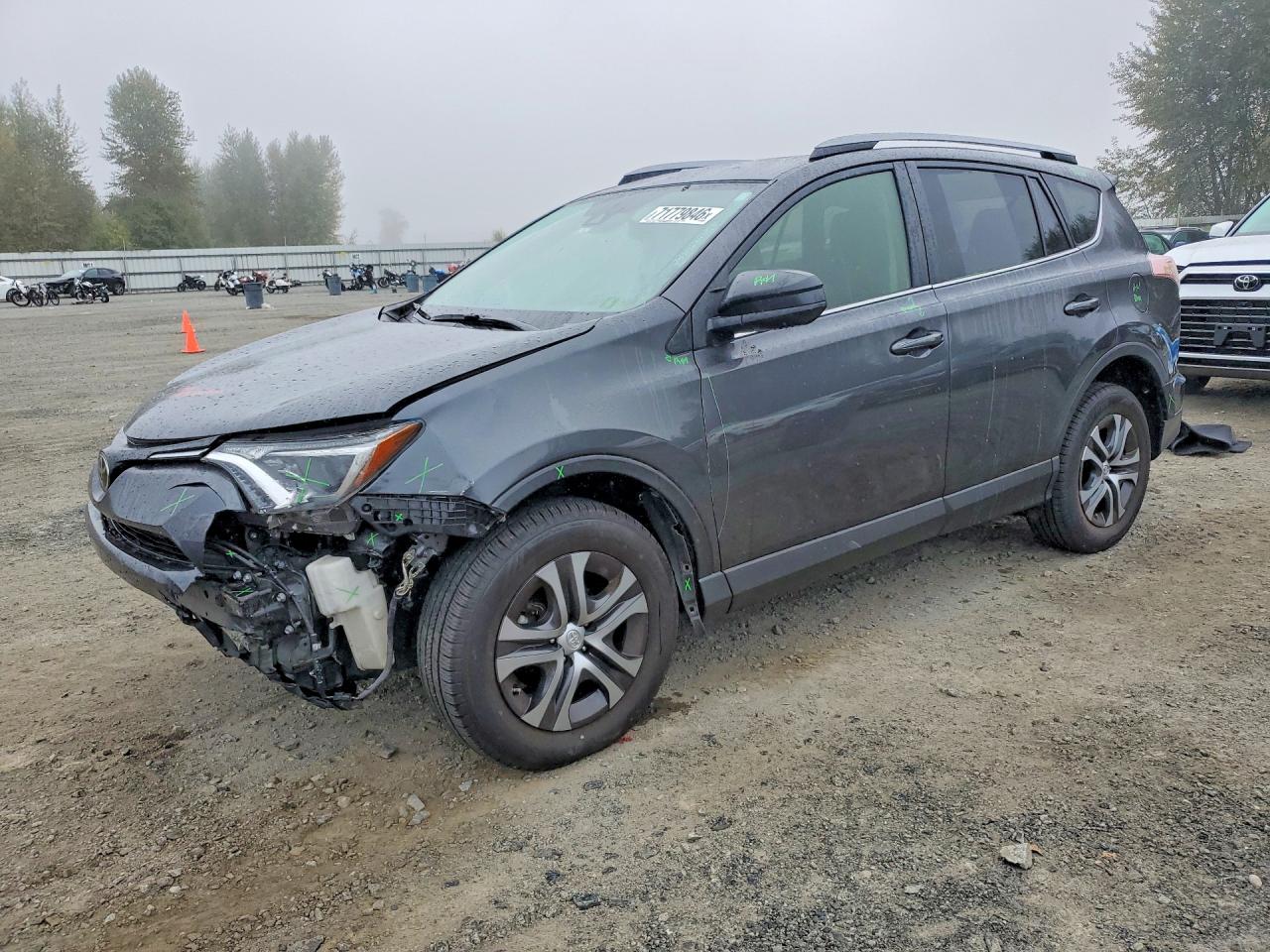 2017 TOYOTA RAV4 LE | JTMBFREV9HJ137234 | UPCARS