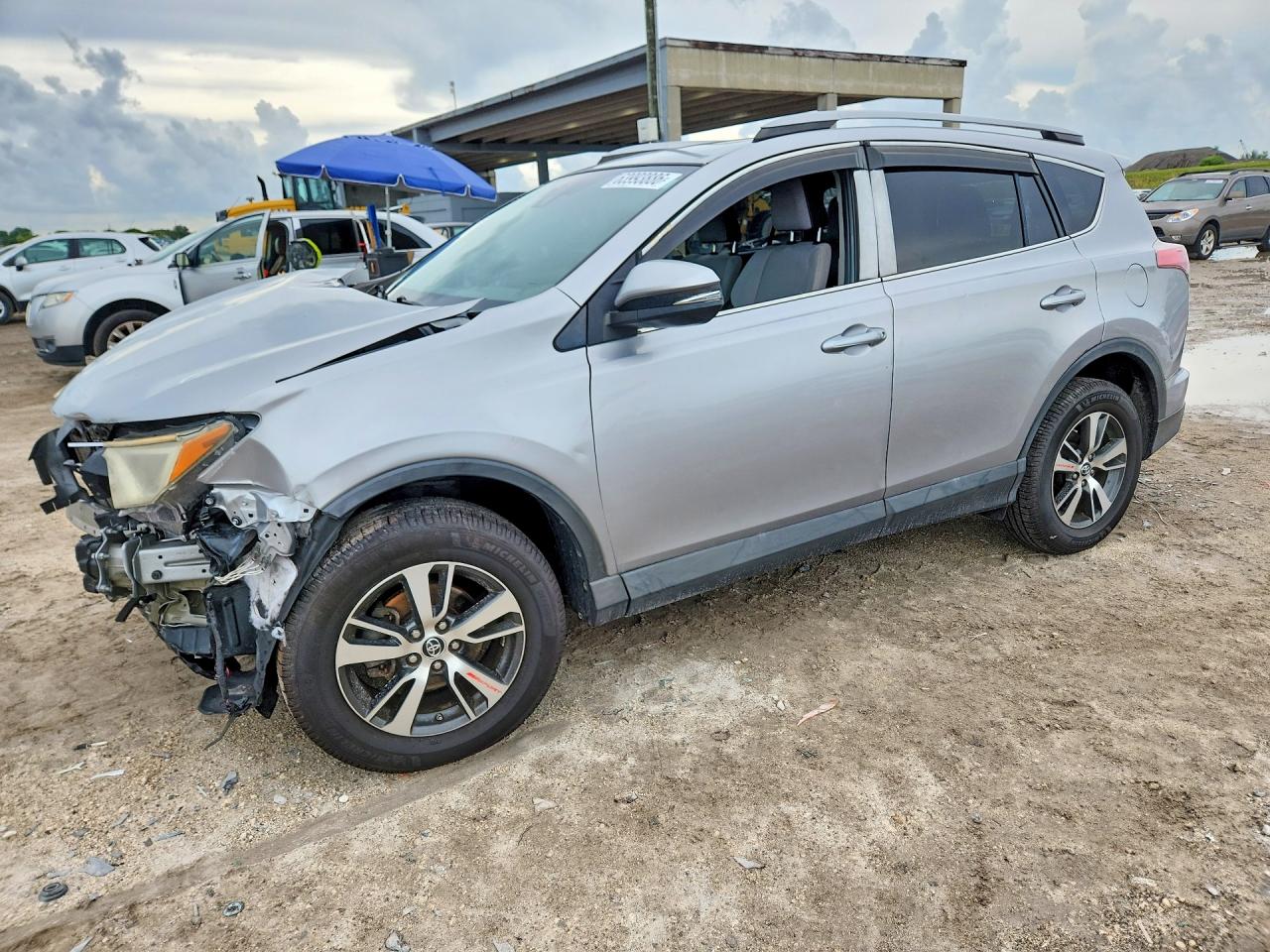 2017 TOYOTA RAV4 XLE | 2T3WFREV5HW366643 | UPCARS