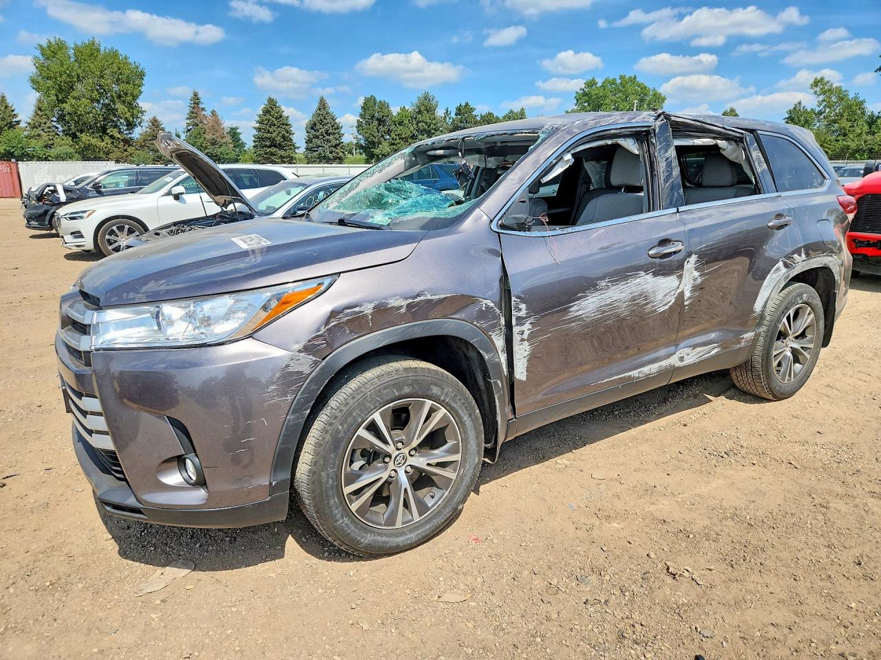 2019 TOYOTA HIGHLANDER LE PLUS | 5TDBZRFH3KS943421 | UPCARS