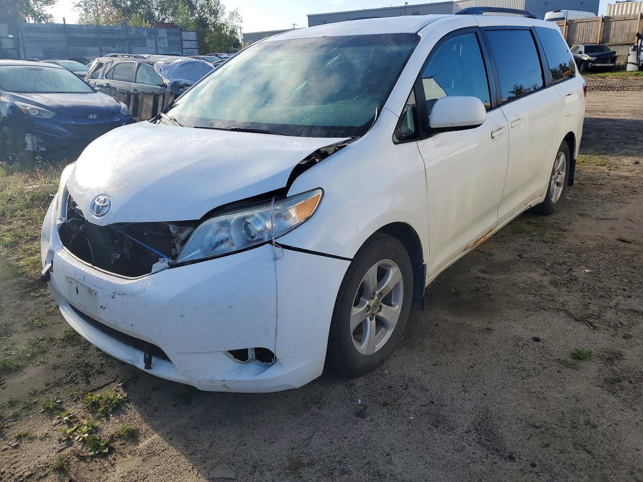 2015 TOYOTA SIENNA LE | 5TDKK3DC3FS567057 | UPCARS