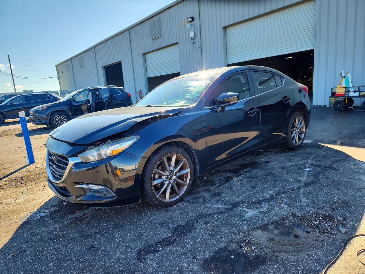 2018 MAZDA 3 TOURING | 3MZBN1V36JM173276 | UPCARS