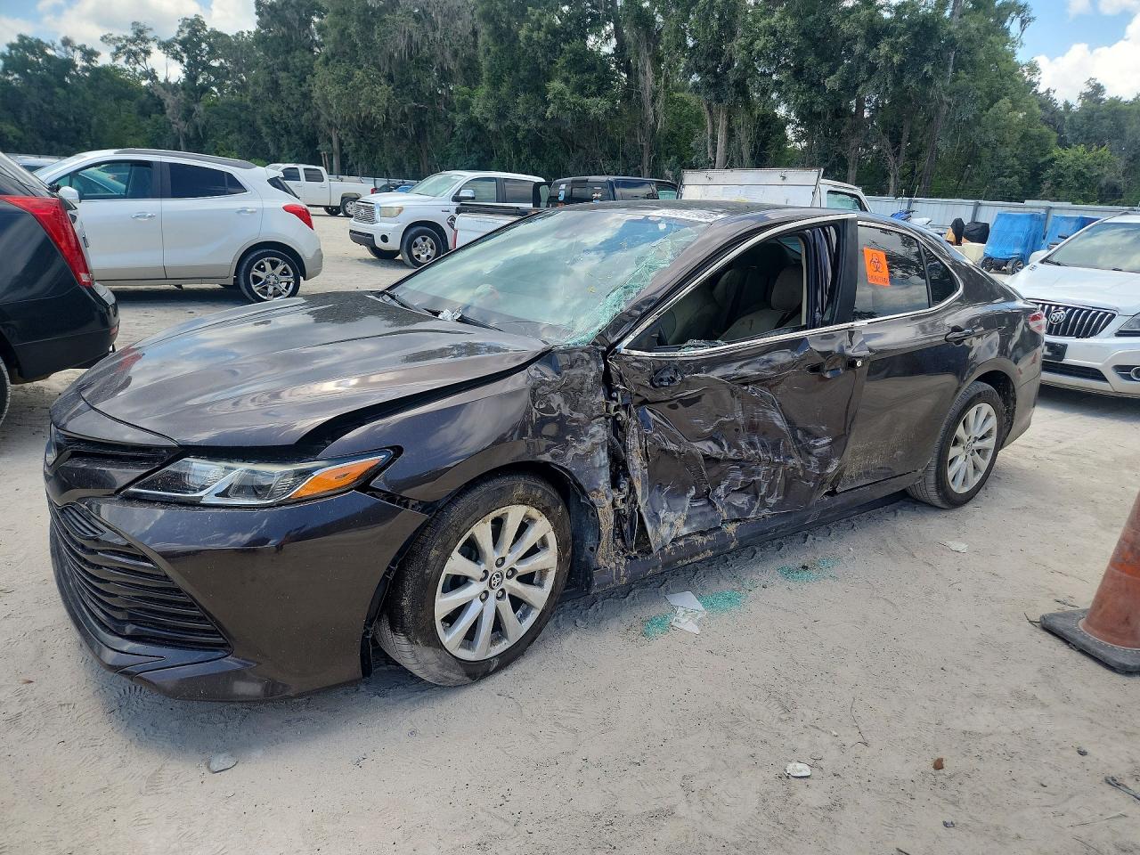 2019 TOYOTA CAMRY LE | 4T1B11HK4KU171438 | UPCARS