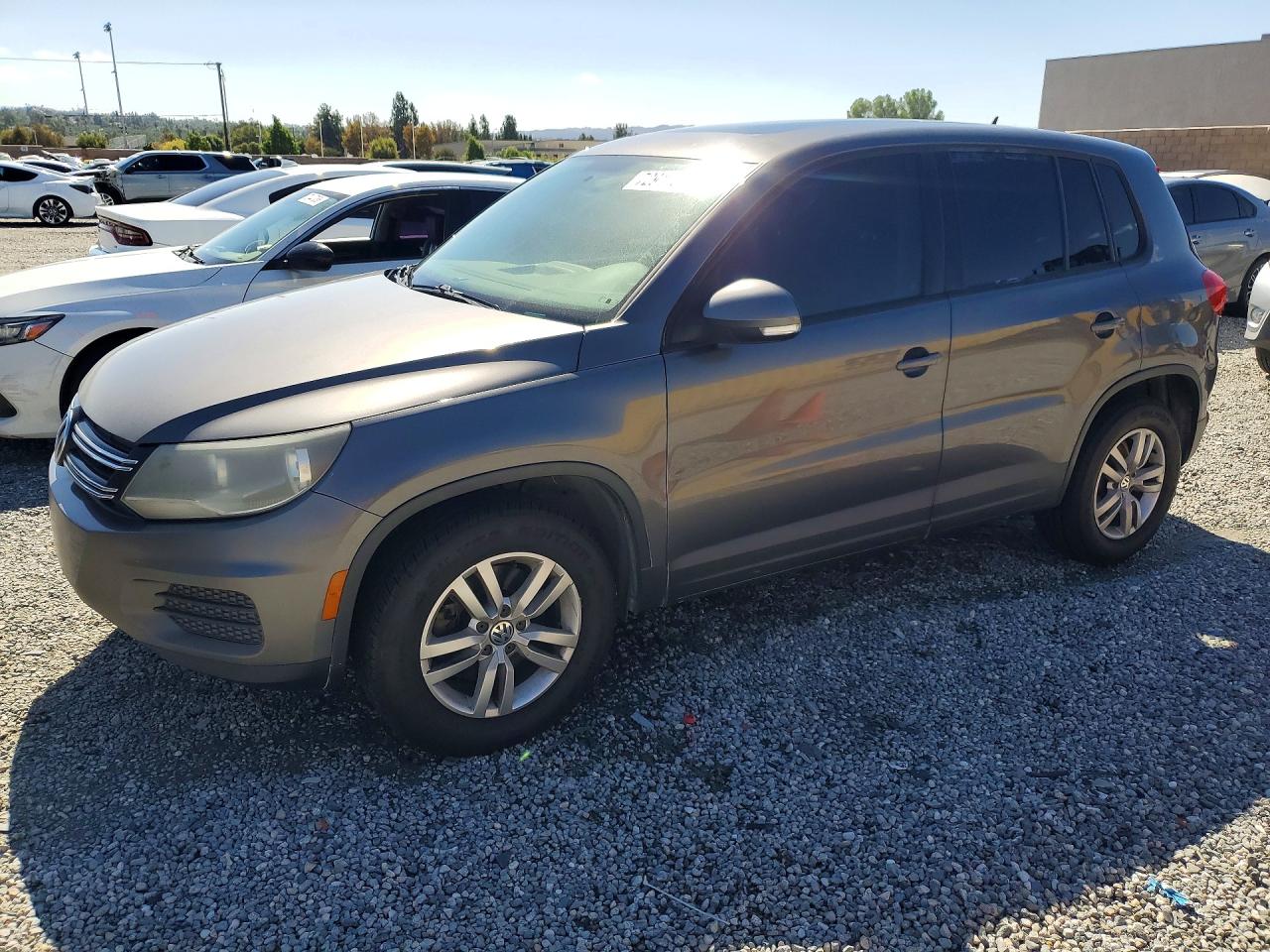 2013 VOLKSWAGEN TIGUAN S | WVGAV3AXXDW592458 | UPCARS