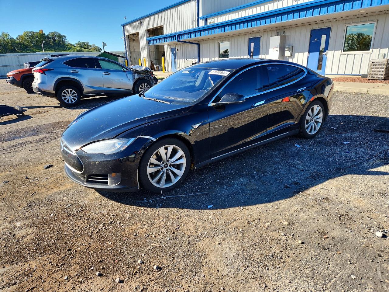 2015 TESLA MODEL S 70D | 5YJSA1S2XFF082713 | UPCARS