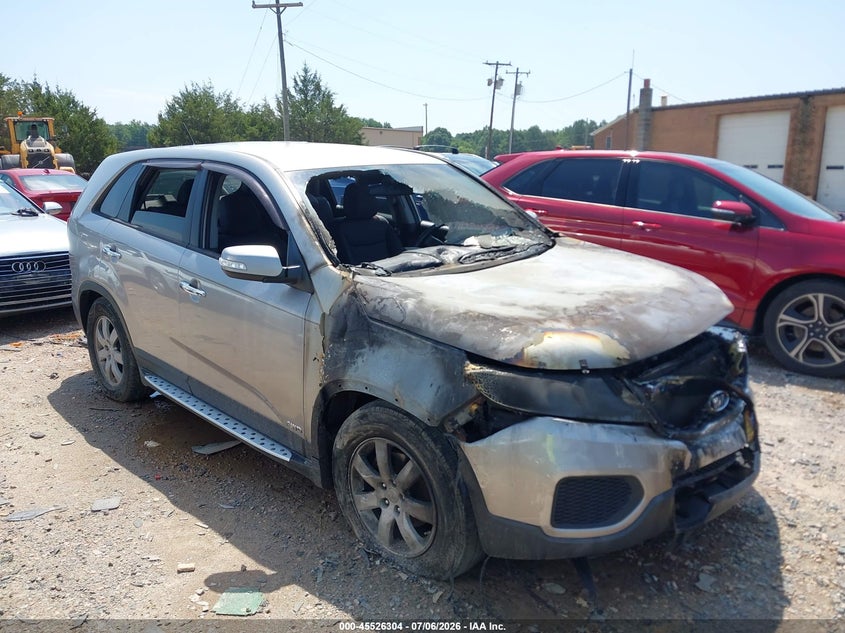 2013 KIA SORENTO LX | 5XYKTCA68DG322521 | UPCARS