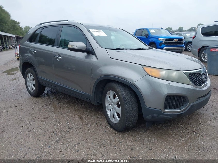 2011 KIA SORENTO LX | 5XYKT4A2XBG161069 | UPCARS